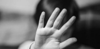 Menino de 13 anos afirma ter sido abusado sexualmente pelo companheiro da avó no Natal