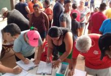 População coleta assinaturas para diminuir em 50% salários de vereadores