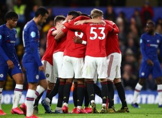 Chelsea suspende renovações de contrato em meio ao coronavírus Chelsea suspende renovações de contrato em meio ao coronavírus