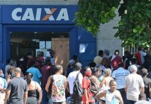 Bancários da Caixa ameaçam entrar em greve na próxima semana; entenda Bancários da Caixa ameaçam entrar em greve na próxima semana; entenda