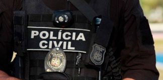 Mulher suspeita de envolvimento em roubo de carro e agressões a vítima é presa em Uberlândia Mulher suspeita de envolvimento em roubo de carro e agressões a vítima é presa em Uberlândia