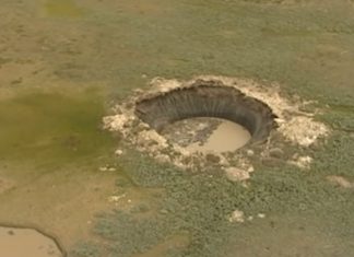 Crateras gigantes surgem e causam espanto na Rússia; veja imagens Crateras gigantes surgem e causam espanto na Rússia; veja imagens