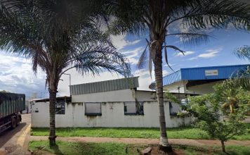 Trabalhador morre após fardo de 500 kg cair sobre ele em indústria, em Uberlândia Trabalhador morre após fardo de 500 kg cair sobre ele em indústria, em Uberlândia