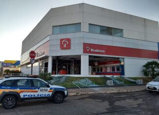 Agência do banco Bradesco é alvo de criminosos na Avenida Rondon Pacheco em Uberlândia Agência do banco Bradesco é alvo de criminosos na Avenida Rondon Pacheco em Uberlândia
