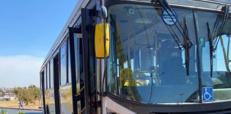 Acidente entre moto e ônibus próximo ao Terminal Santa Luzia em Uberlândia Acidente entre moto e ônibus próximo ao Terminal Santa Luzia em Uberlândia
