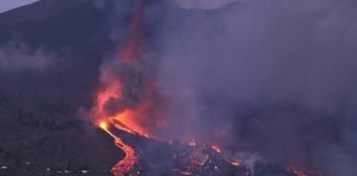 Vulcão que poderia provocar tsunami no Brasil gera tremor nas Ilhas Canárias Vulcão que poderia provocar tsunami no Brasil gera tremor nas Ilhas Canárias