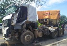 Condutor de 29 anos morre em colisão de caminhões e parte da carga de produtos do Mercado Livre foi saqueada Condutor de 29 anos morre em colisão de caminhões e parte da carga de produtos do Mercado Livre foi saqueada