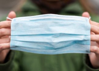 Covid-19: uso de máscara em Uberlândia é liberado em ambientes fechados, mas há exceção para unidades médicas uso de máscara em Uberlândia é liberado em ambientes fechados, mas há exceção para unidades médicas