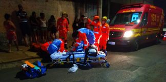 Acidente entre moto e carro no Mansour em Uberlândia deixa uma jovem de 21 anos em estado grave Acidente entre moto e carro no Mansour em Uberlândia deixa uma jovem de 21 anos em estado grave