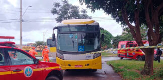 Motociclista morre após colisão com ônibus próximo ao terminal Santa Luzia em Uberlândia