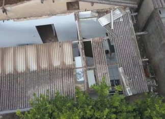 Helicópteros do Exército destelham casas e assustam moradores no Bairro Jaraguá, em Uberlândia Helicópteros do Exército destelham casas e assustam moradores no Bairro Jaraguá, em Uberlândia