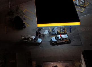 Homem Esfaqueado Pede Ajuda e Morre em Posto de Combustíveis em Uberlândia Homem Esfaqueado Pede Ajuda e Morre em Posto de Combustíveis em Uberlândia