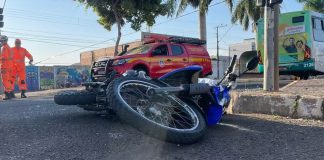 Motociclista morre após atingir ônibus no Bairro Bom Jesus, em Uberlândia Motociclista morre após atingir ônibus no Bairro Bom Jesus, em Uberlândia