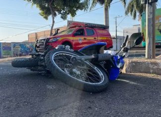 Motociclista morre após atingir ônibus no Bairro Bom Jesus, em Uberlândia Motociclista morre após atingir ônibus no Bairro Bom Jesus, em Uberlândia