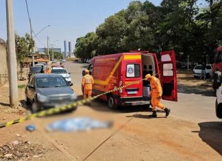 Homem suspeito de perseguir e assassinar jovem a tiros em frente a uma empresa é detido em MG Homem suspeito de perseguir e assassinar jovem