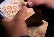 Lula Anuncia Novo Decreto para Corrigir Salário Mínimo, que Deve Atingir R$ 1.518 nos Próximos Dias Lula Anuncia Novo Decreto para Corrigir Salário Mínimo, que Deve Atingir R$ 1.518 nos Próximos Dias