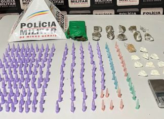 Polícia Militar Descobre Drogas Escondidas em Jazigo no Cemitério de Frutal Polícia Militar Descobre Drogas Escondidas em Jazigo no Cemitério de Frutal