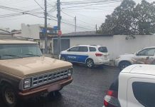 Comércio de mercadorias falsificadas é fechado pelo Procon e Polícia Civil em Uberlândia Comércio de mercadorias falsificadas é fechado pelo Procon e Polícia Civil em Uberlândia
