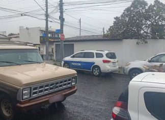 Comércio de mercadorias falsificadas é fechado pelo Procon e Polícia Civil em Uberlândia Comércio de mercadorias falsificadas é fechado pelo Procon e Polícia Civil em Uberlândia