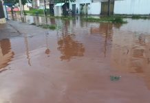 Chuva intensa alaga Bairro Morumbi e transforma ruas em ‘rios’ em Uberlândia Na tarde deste sábado (4), um temporal atingiu Uberlândia. As chuvas causaram alagamentos no Bairro Morumbi