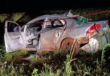 Criança de 2 anos morre e irmão fica gravemente ferido em acidente Criança de 2 anos morre e irmão fica gravemente ferido em acidente