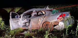 Criança de 2 anos morre e irmão fica gravemente ferido em acidente Criança de 2 anos morre e irmão fica gravemente ferido em acidente