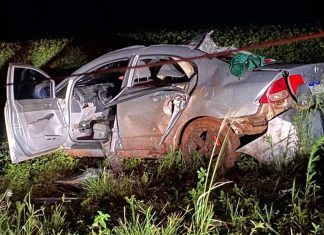Criança de 2 anos morre e irmão fica gravemente ferido em acidente Criança de 2 anos morre e irmão fica gravemente ferido em acidente