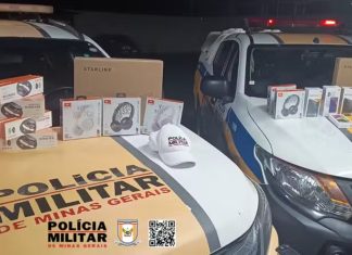 Homem é preso por descaminho em Araguari com celulares, antenas, relógios e fones de ouvido apreendidos Homem é preso por descaminho em Araguari com celulares, antenas, relógios e fones de ouvido apreendidos
