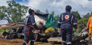 Acidente na MGC-452 resulta em mortes e decapitação de vítimas