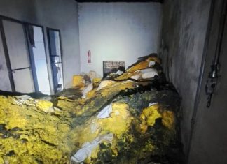 Bombeiros combatem incêndio em fábrica de farinha em Monte Alegre de Minas Bombeiros combatem incêndio em fábrica de farinha em Monte Alegre de Minas