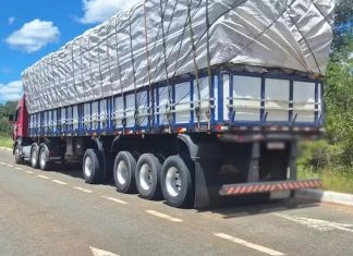 Caminhoneiro é preso com rebites durante transporte de carga para Uberlândia Caminhoneiro é preso com rebites durante transporte de carga para Uberlândia