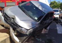 Colisão entre carro e moto fere duas pessoas no cruzamento da Avenida Floriano Peixoto, em Uberlândia Colisão entre carro e moto fere duas pessoas no cruzamento da Avenida Floriano Peixoto, em Uberlândia