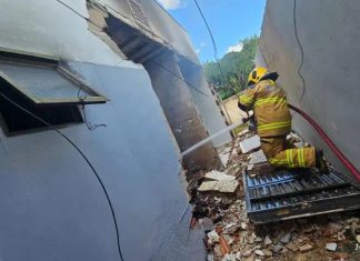 Corpo carbonizado é encontrado em residência incendiada em Araxá; Polícia Civil apura suspeita de feminicídio Corpo carbonizado é encontrado em residência incendiada em Araxá; Polícia Civil apura suspeita de feminicídio