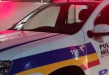 Criança de 3 anos é esquecida por 2 horas em van escolar irregular, e motorista é preso em Uberlândia Criança de 3 anos é esquecida por 2 horas em van escolar irregular, e motorista é preso em Uberlândia