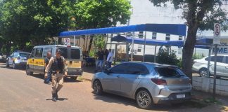 Esposa do atirador que feriu motorista de van em Laranjeiras é presa Esposa do atirador que feriu motorista de van em Laranjeiras é presa