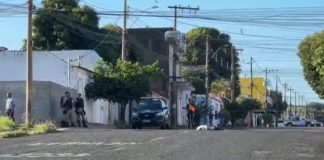 Homem é morto a tiros no bairro Jardim Brasília, em Uberlândia Homem é morto a tiros no bairro Jardim Brasília, em Uberlândia