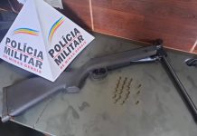 Homem é preso por porte ilegal de arma de fogo em Prata Homem é preso por porte ilegal de arma de fogo em Prata