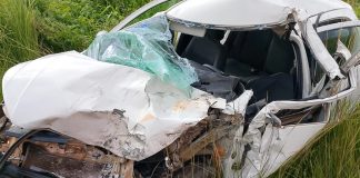 Homem sofre fratura exposta em colisão entre carro e caminhão na BR-497, em Uberlândia Homem sofre fratura exposta em colisão entre carro e caminhão na BR-497, em Uberlândia