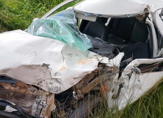 Homem sofre fratura exposta em colisão entre carro e caminhão na BR-497, em Uberlândia Homem sofre fratura exposta em colisão entre carro e caminhão na BR-497, em Uberlândia