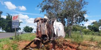 Motorista fica ferido após capotamento na MGC-497, em Iturama Motorista fica ferido após capotamento na MGC-497, em Iturama