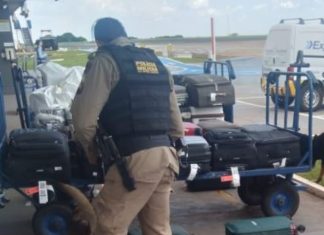 PF lança operação para combater tráfico de drogas em voos comerciais de Uberaba PF lança operação para combater tráfico de drogas em voos comerciais de Uberaba