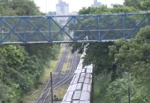 Passarela entre Custódio Pereira e Alto Umuarama em Uberlândia é interditada devido à corrosão Passarela entre Custódio Pereira e Alto Umuarama em Uberlândia é interditada devido à corrosão