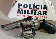 Polícia Militar apreende arma de fogo em Ituiutaba após denúncia sigilosa Polícia Militar apreende arma de fogo em Ituiutaba após denúncia sigilosa