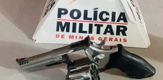 Polícia Militar apreende arma de fogo em Ituiutaba após denúncia sigilosa Polícia Militar apreende arma de fogo em Ituiutaba após denúncia sigilosa