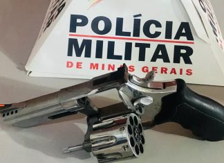Polícia Militar apreende arma de fogo em Ituiutaba após denúncia sigilosa Polícia Militar apreende arma de fogo em Ituiutaba após denúncia sigilosa