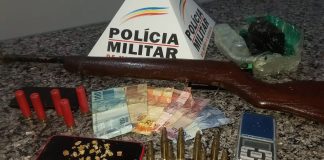 Polícia Militar faz grande apreensão de drogas, arma e munições em Monte Alegre de Minas Polícia Militar faz grande apreensão de drogas, arma e munições em Monte Alegre de Minas