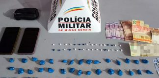 Após seis denúncias anônimas, Polícia Militar prende dois homens por tráfico de drogas em Ituiutaba Após seis denúncias anônimas, Polícia Militar prende dois homens por tráfico de drogas em Ituiutaba