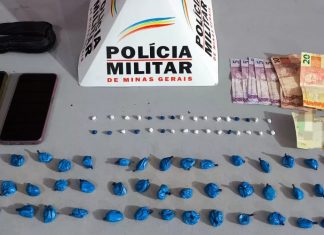 Após seis denúncias anônimas, Polícia Militar prende dois homens por tráfico de drogas em Ituiutaba Após seis denúncias anônimas, Polícia Militar prende dois homens por tráfico de drogas em Ituiutaba