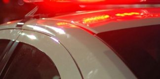 Briga por ciúmes termina em tentativa de homicídio em Araguari; mãe e filho de 14 anos são esfaqueados Briga por ciúmes termina em tentativa de homicídio em Araguari; mãe e filho de 14 anos são esfaqueados