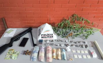 Dupla é Presa por Tráfico de Drogas em Ituiutaba Dupla é Presa por Tráfico de Drogas em Ituiutaba
